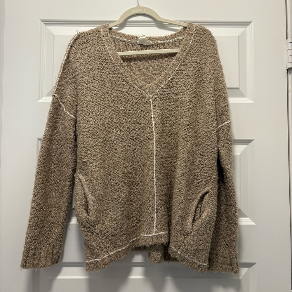 oversized sweater with pockets!